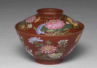 图片[6]-Yixing lidded bowl with flowers of the four seasons in painted enamels, Qing dynasty, Kangxi reign (1662-1722)-China Archive